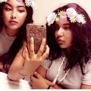 Meet your Posher, Mia